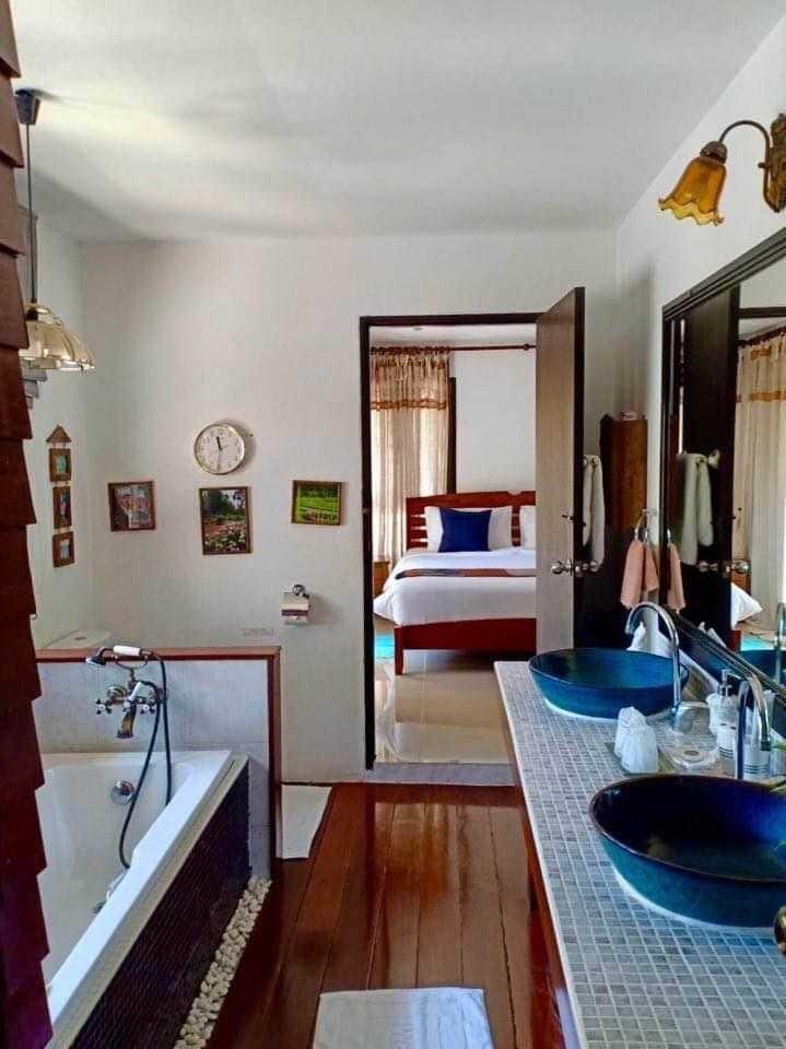 4 Bedrooms pool villa for rent with big garden 4