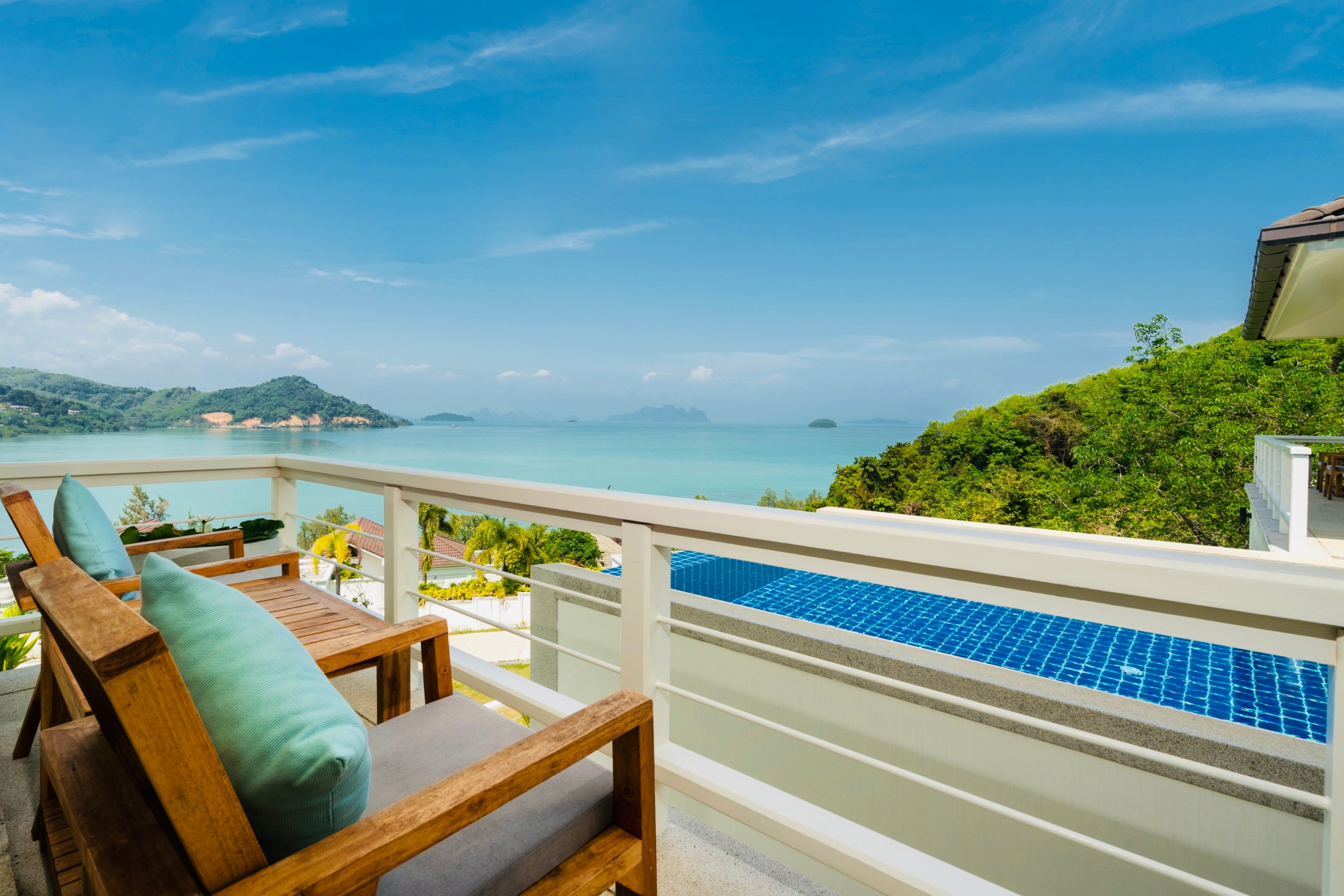 5 Bedrooms beachfront pool villa for rent 10