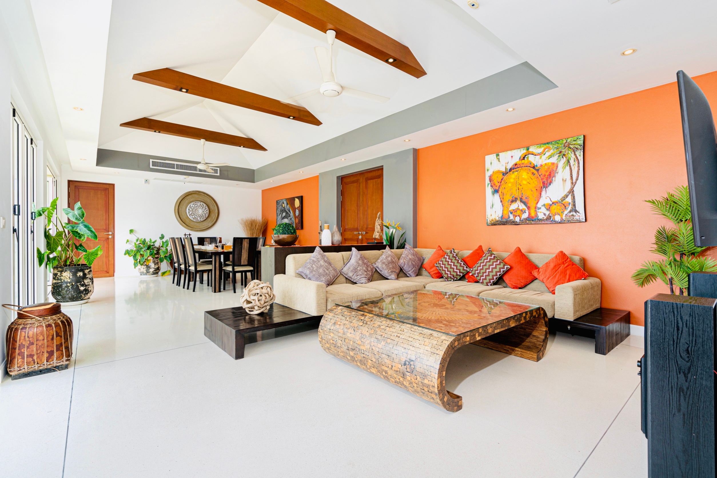 5 Bedrooms beachfront pool villa for rent 4