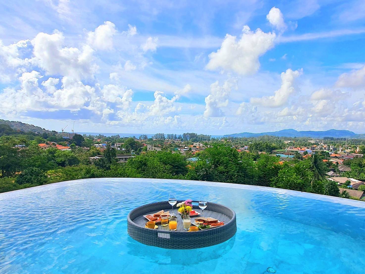 5 Bedrooms pool villa for rent 4