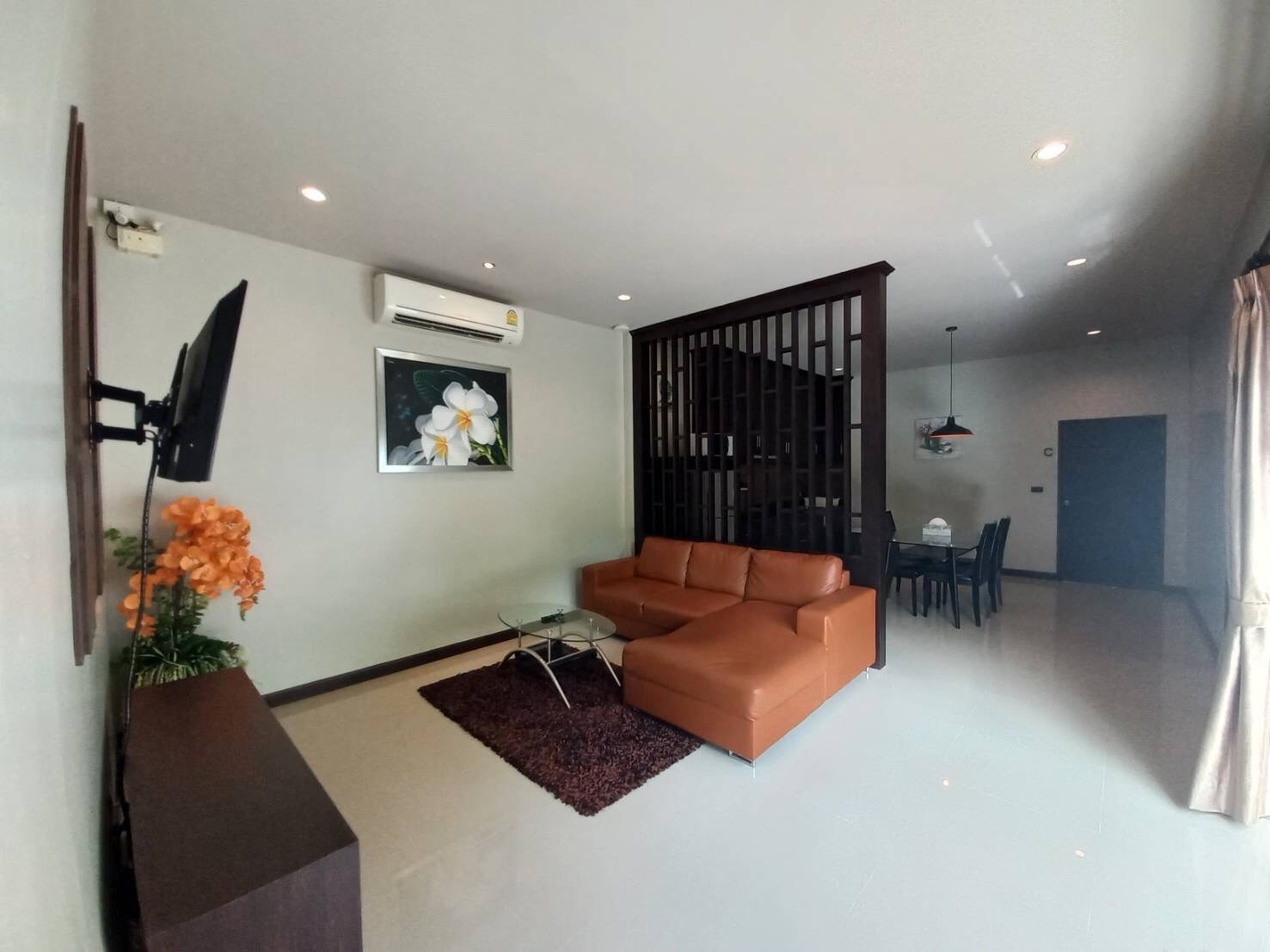 2 bedroom pool villa in Nai Harn 4