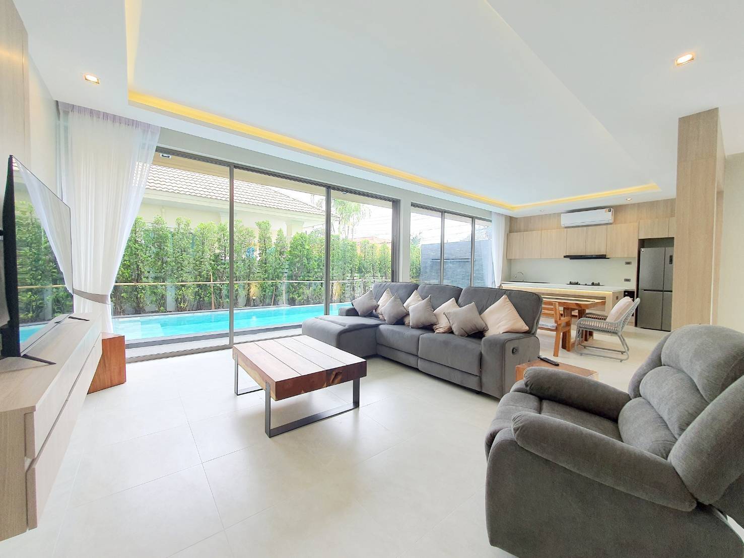 Pool villa 5 bedrooms 10