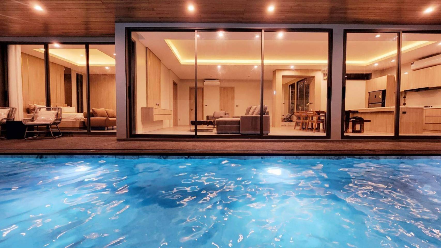 Pool villa 5 bedrooms 3