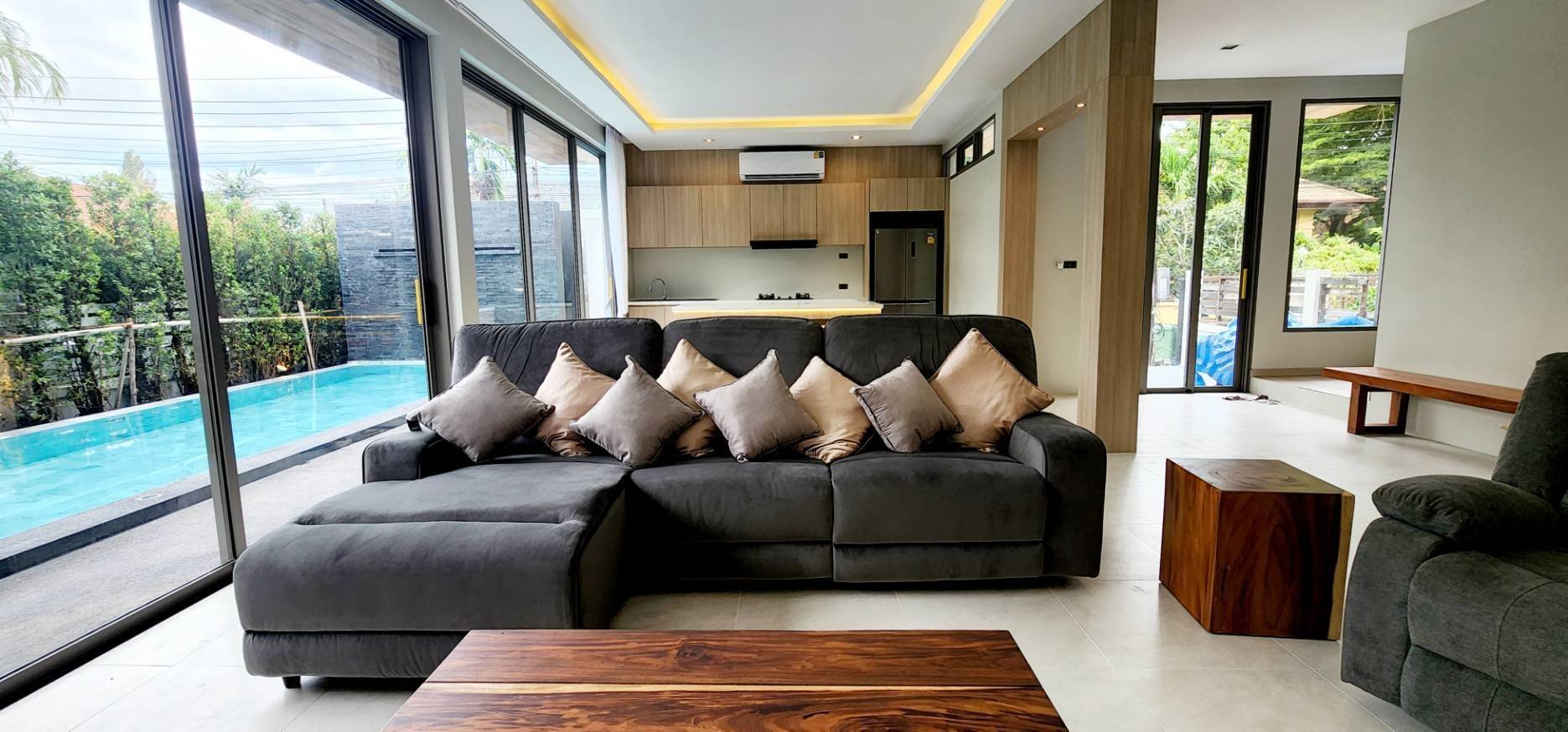 Pool villa 5 bedrooms 6