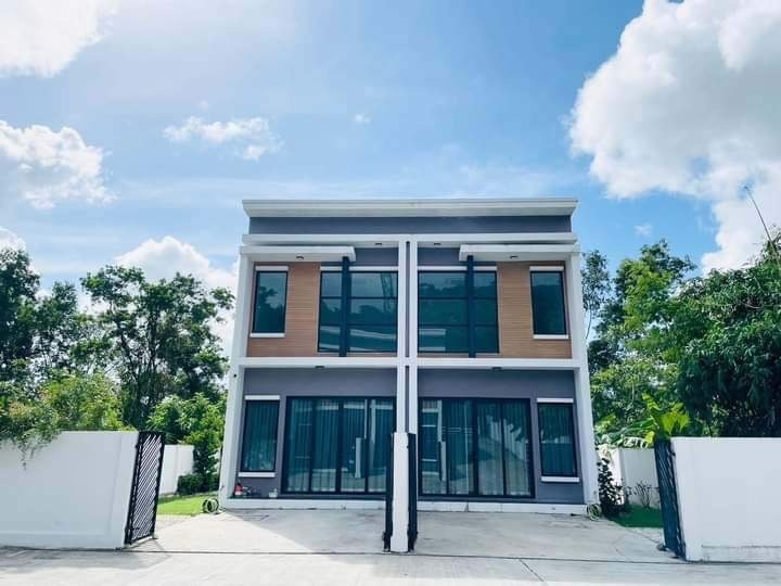  2-story townhouse 2