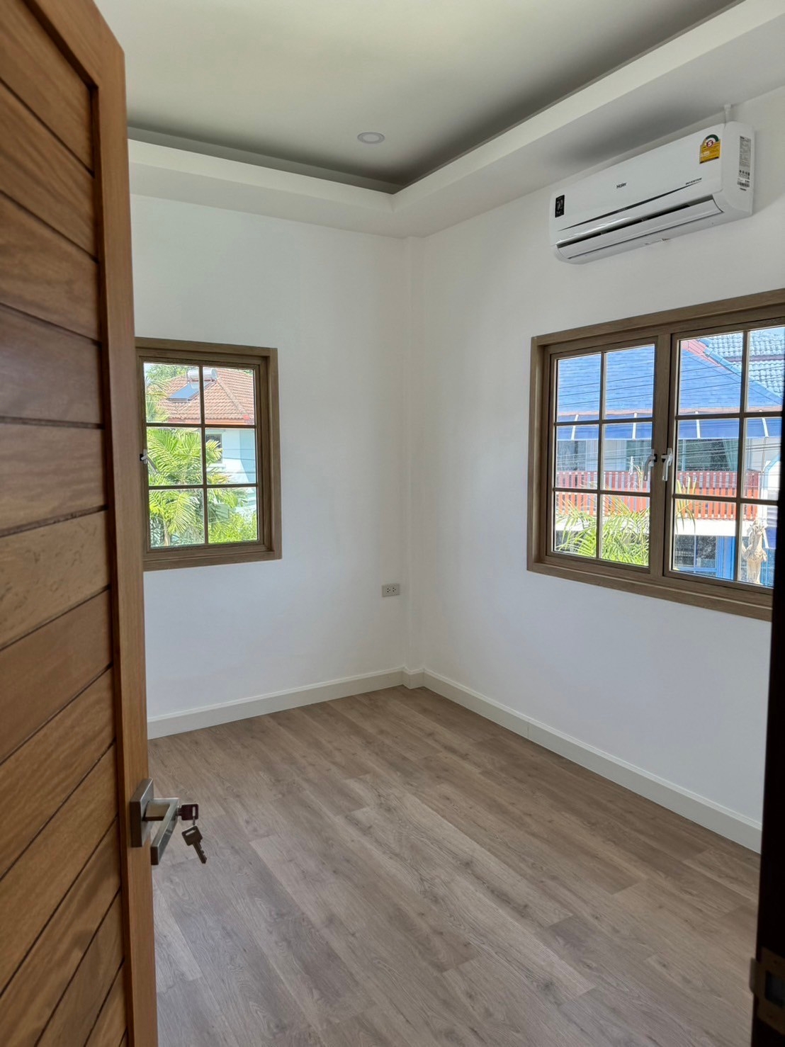 2-story detached house 11