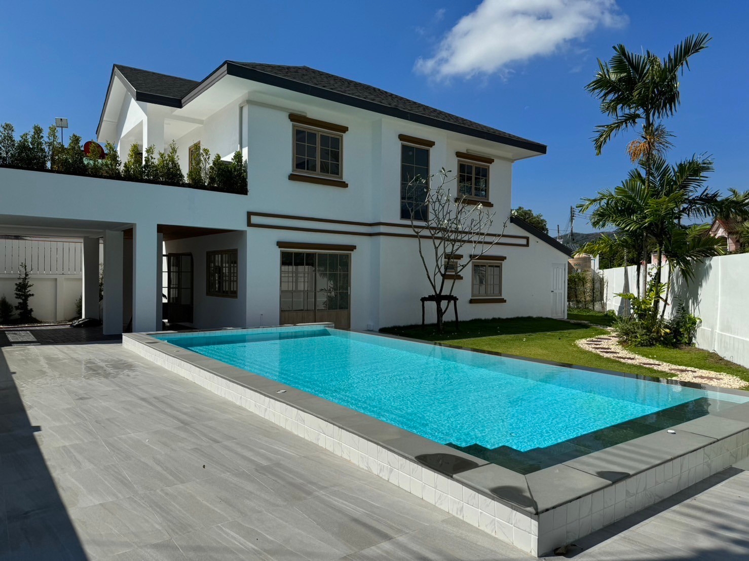 2-story detached house 3