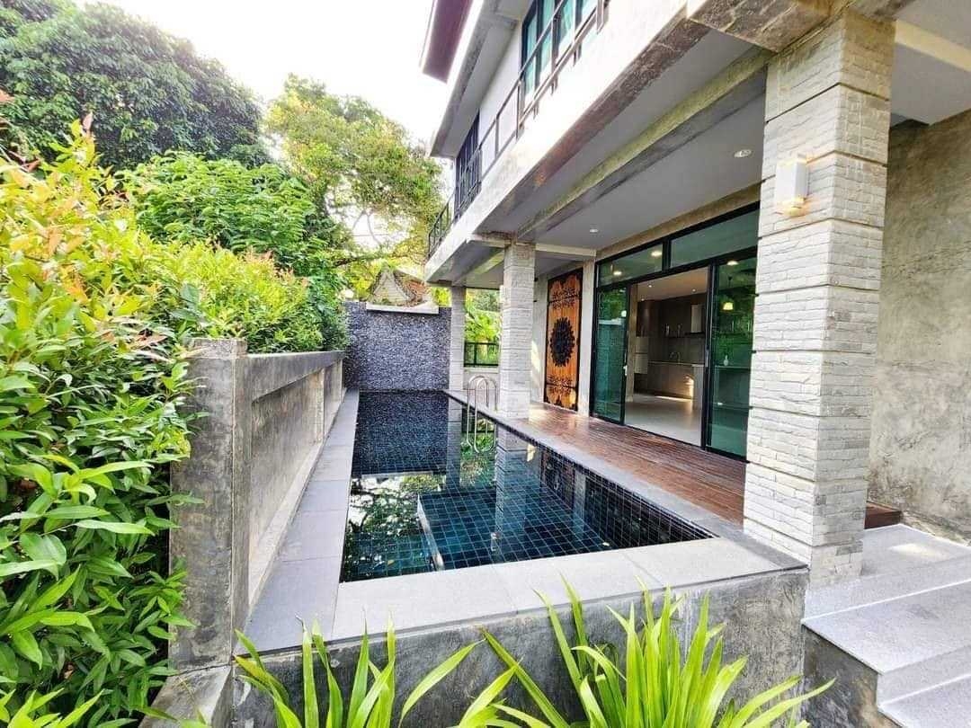  Pool Villa near Oak meadow international school in Chalong. 2