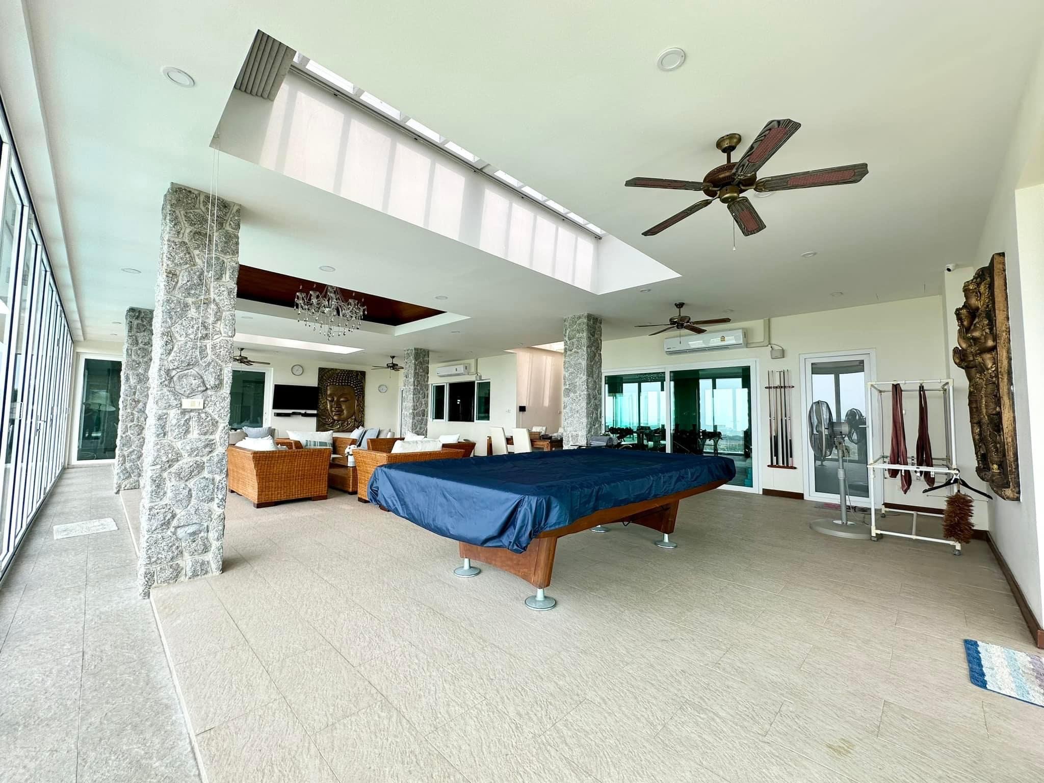  Seaview Pool Villa with Garden in the Para 4