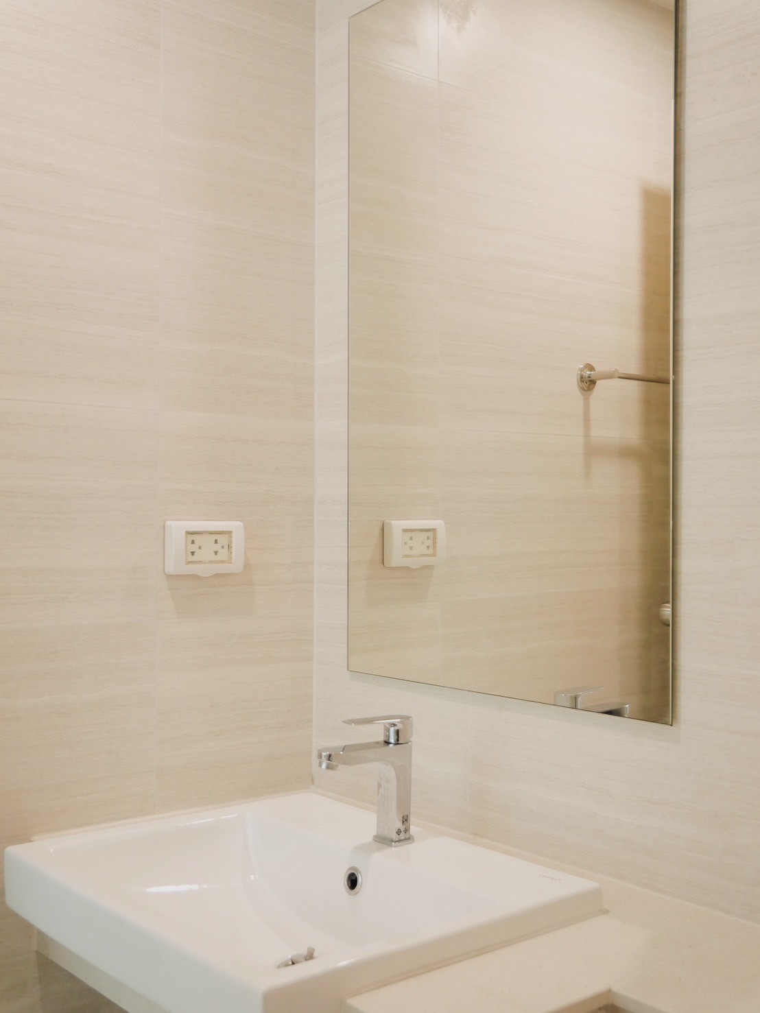 Phyll condo for sale 10
