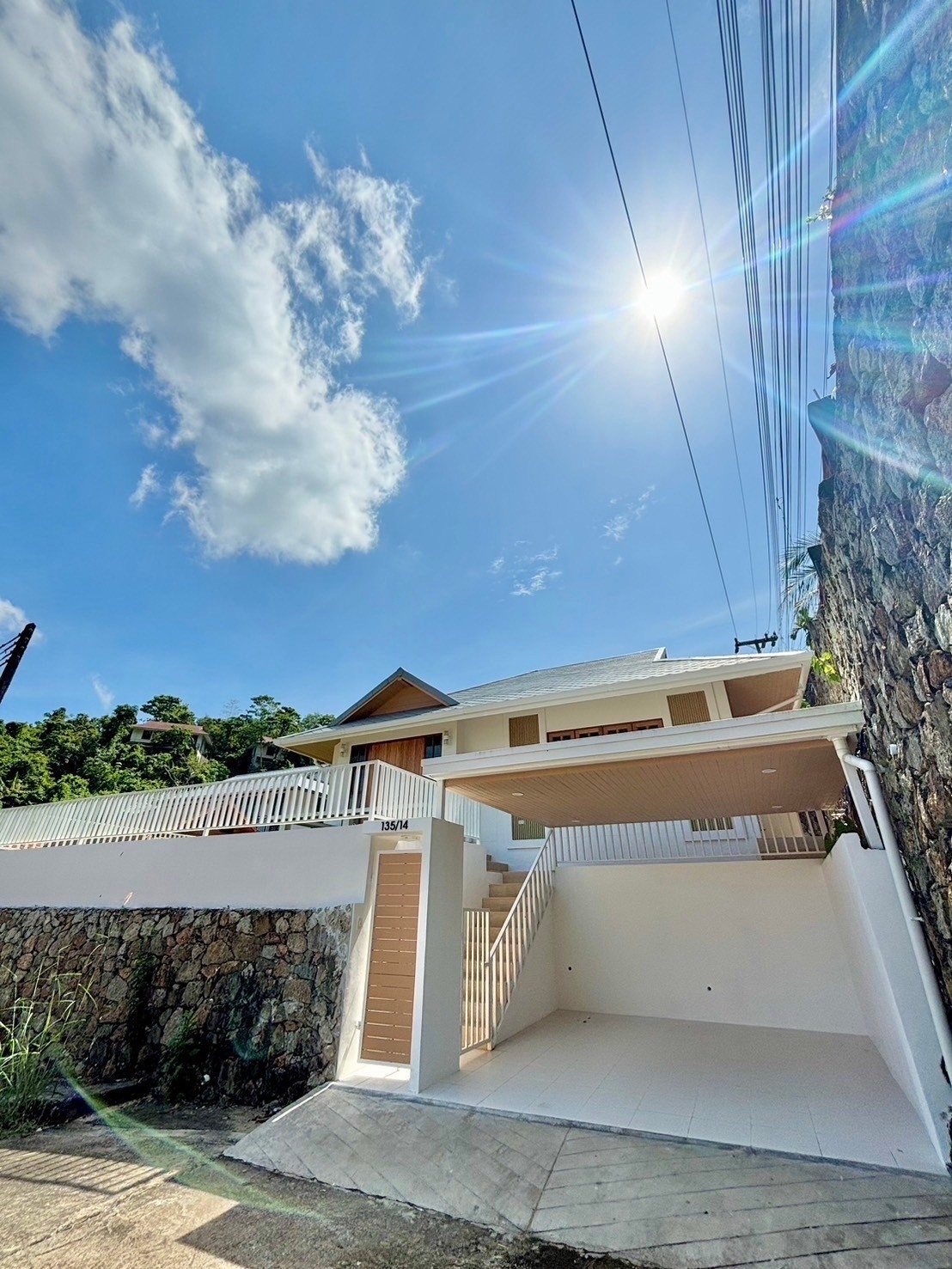 Neramit Hillside House on a Hill 2