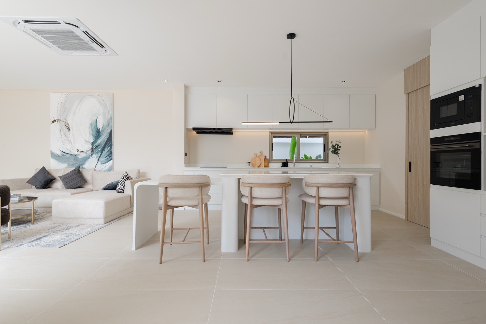 Modern Luxury Pool Villa Near Rawai Beach 2