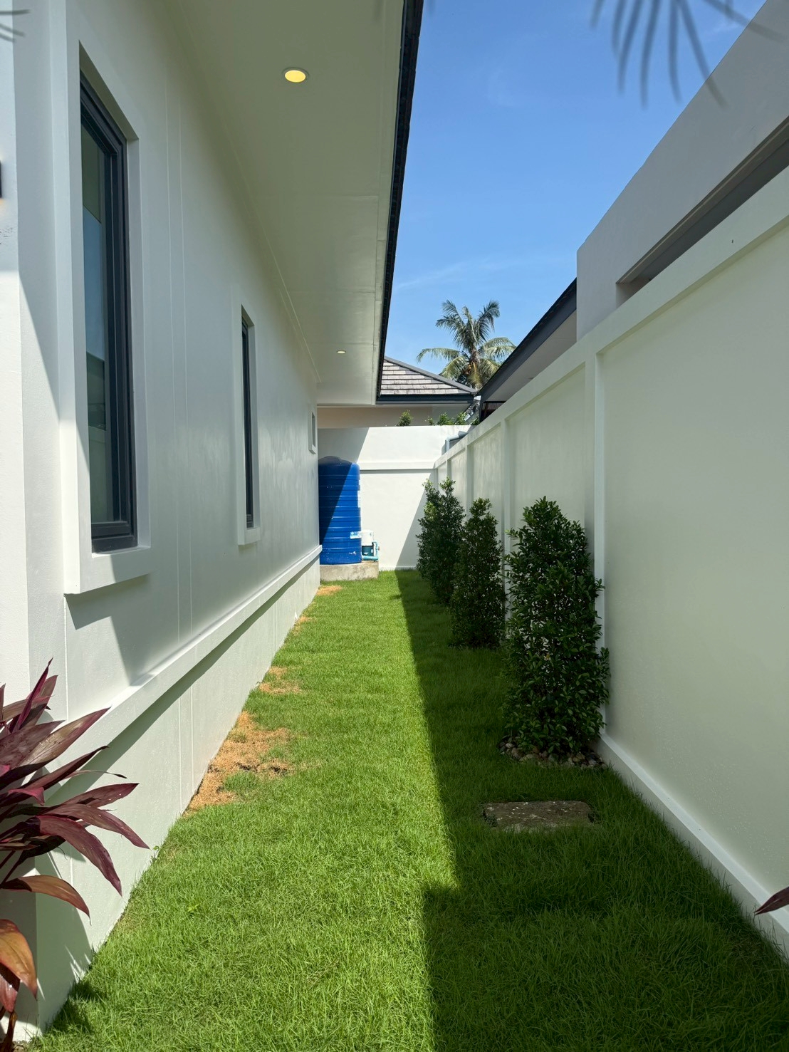 Modern Single-Story House @ Mandara Village 12