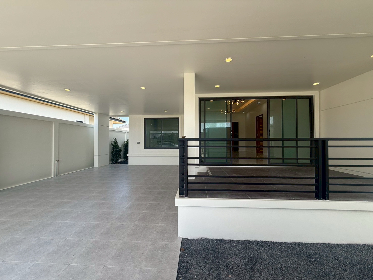 Modern Single-Story House @ Mandara Village 5