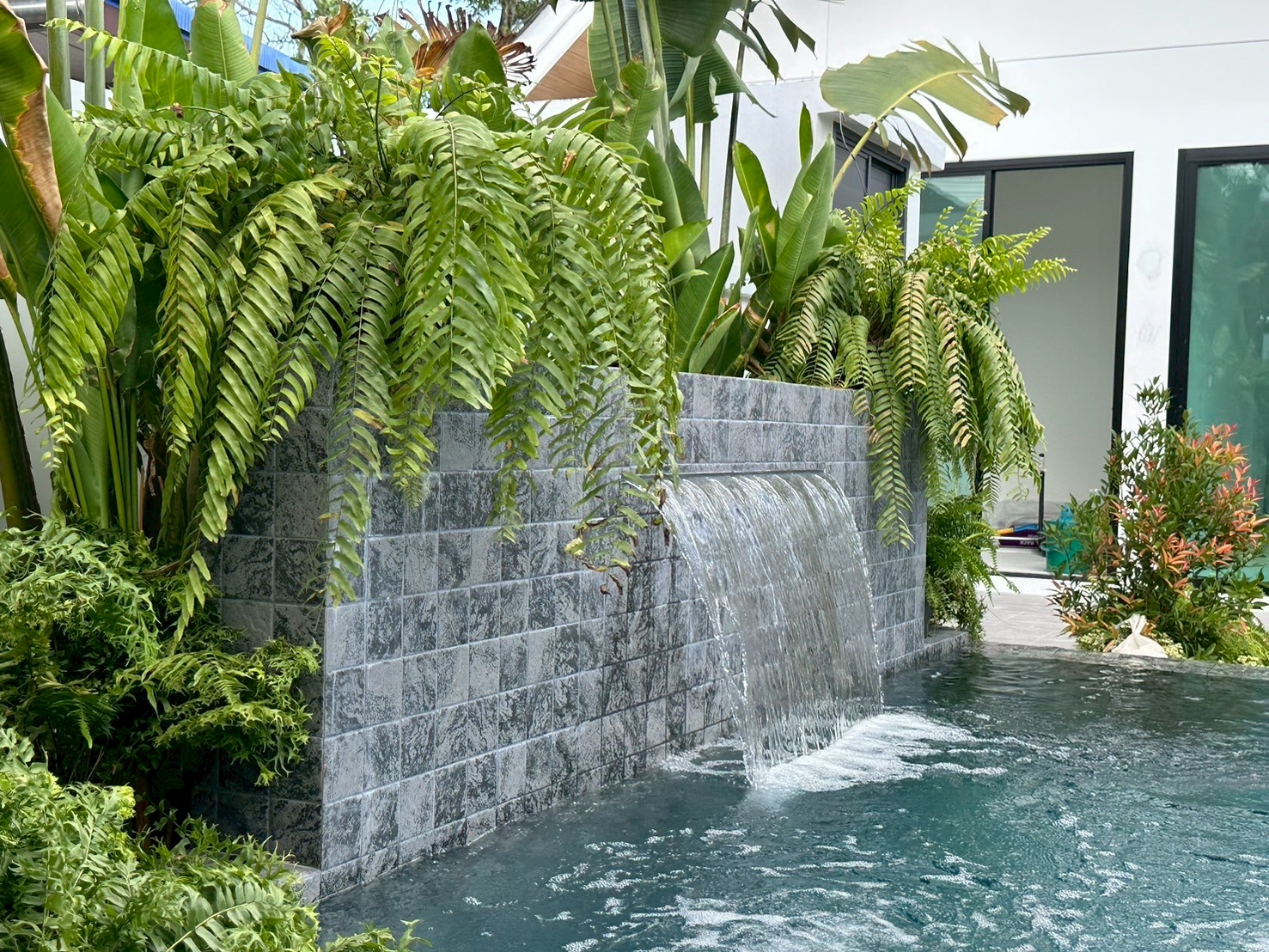 Private Pool Villa @ Land & House Parichart 7