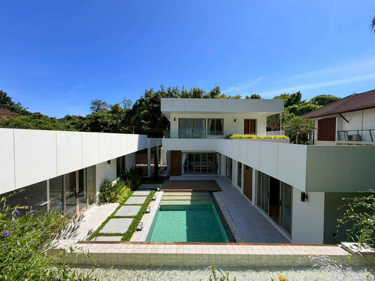 Luxury Tropical Villa | Loch Palm Villas, Kathu 9